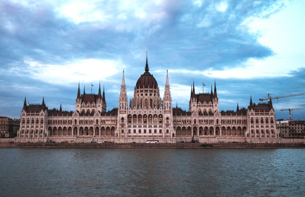 visit budapest parlament