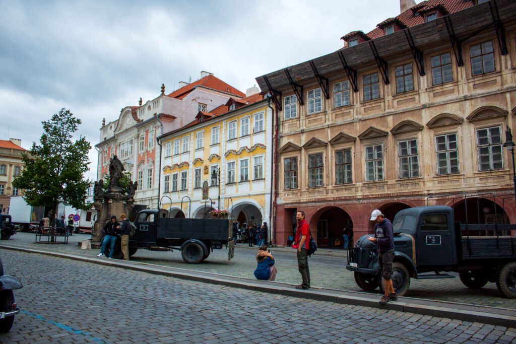 prague walkthrough tour