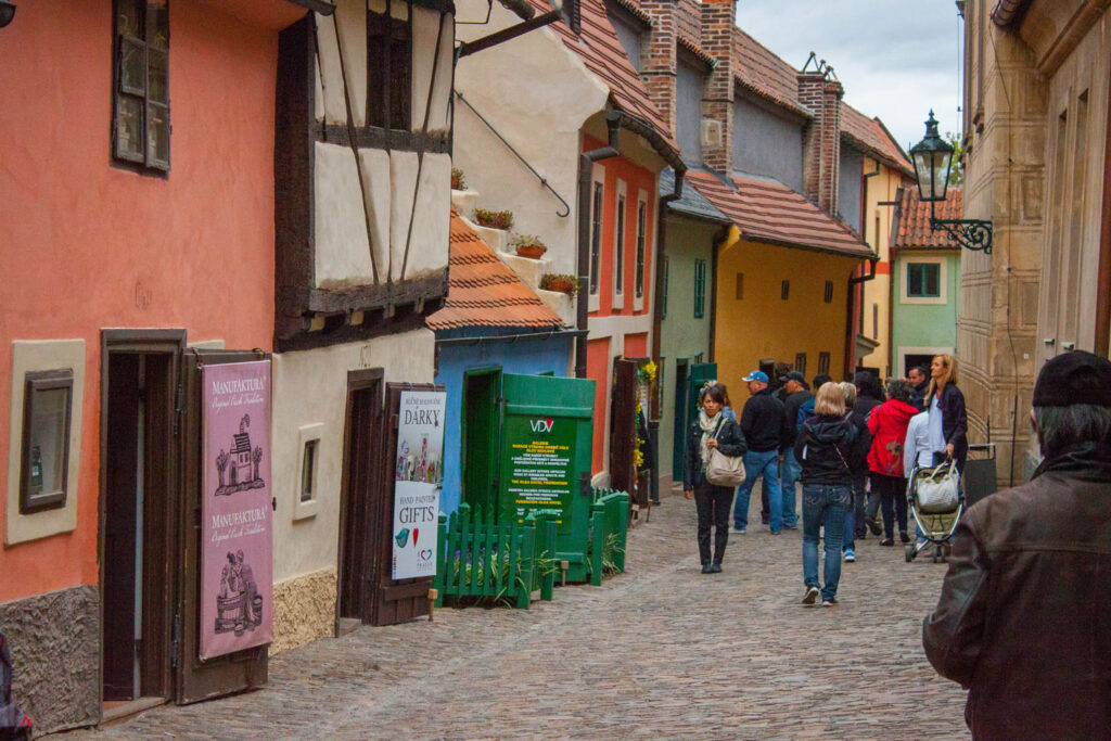 walking tour map of prague