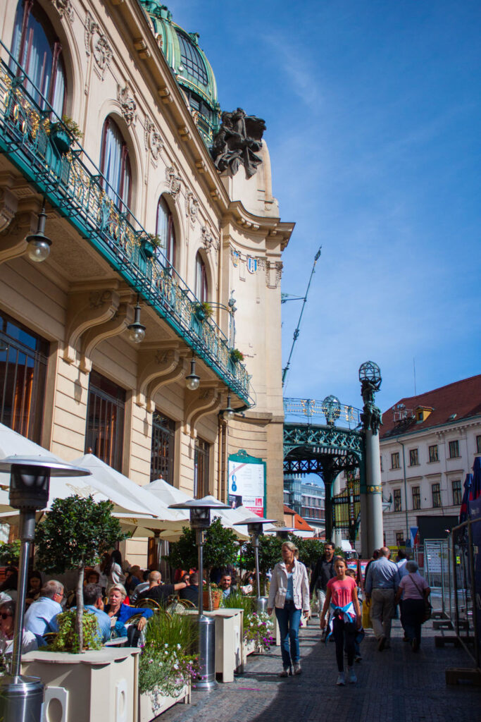 walking tour map of prague