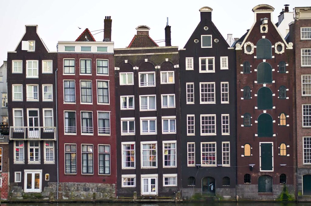 self guided walking tour of amsterdam