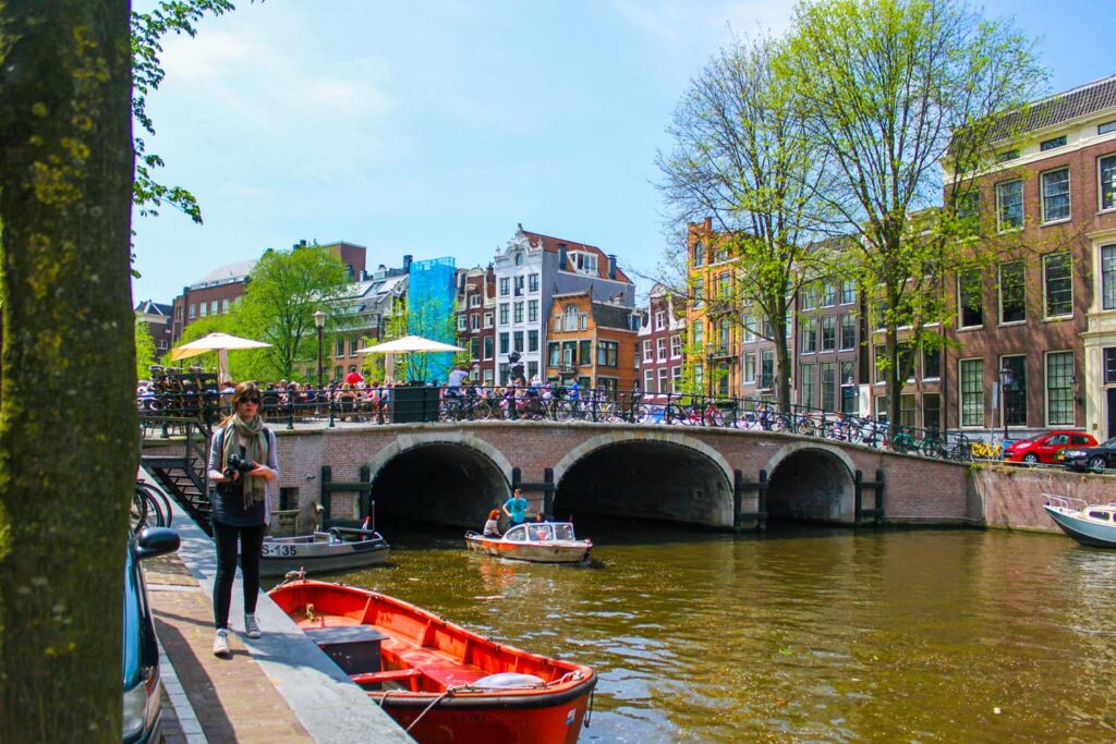 self guided walking tours amsterdam