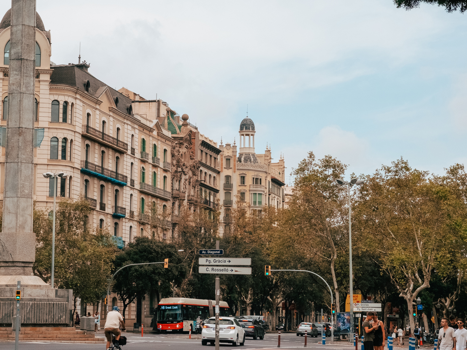 The Ultimate Self-Guided Walking Tour of Barcelona’s Eixample District ...